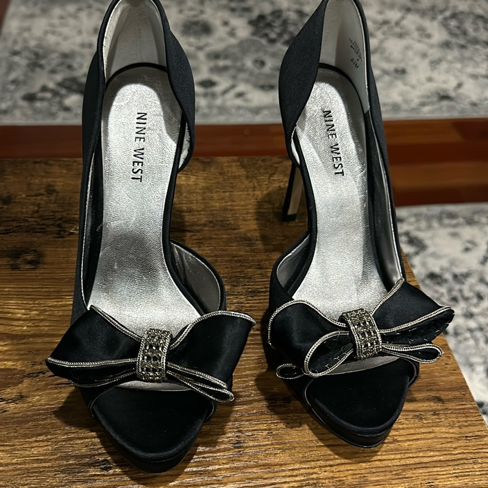 Black sandals